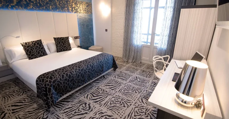 Petit Palace Savoy Alfonso XII pet friendly3 768x401