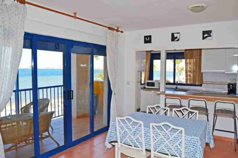 Alojamiento pet friendly ShoreHouse Seafront 2 768x512