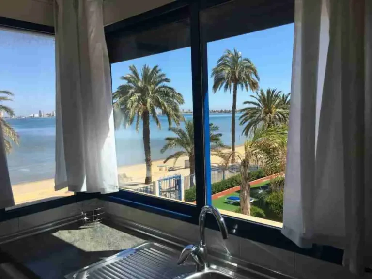 Alojamiento pet friendly ShoreHouse Seafront4 768x576