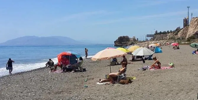 El Castillo – Playa para Perros en Fuengirola