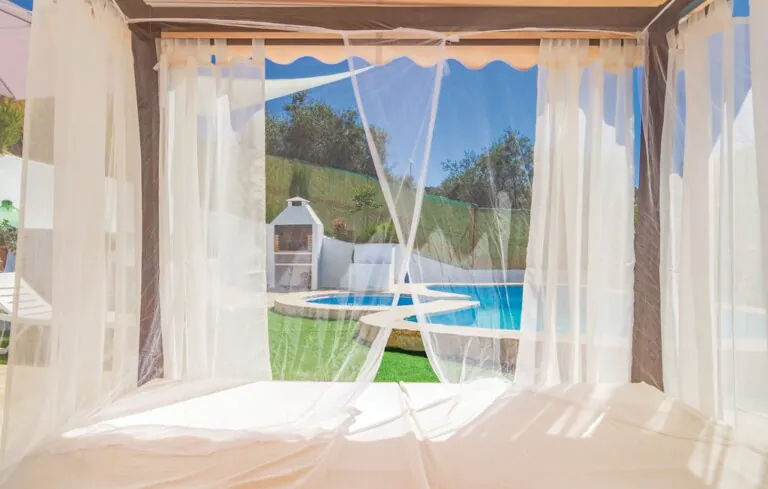 eac172 outdoor 09 6 768x489