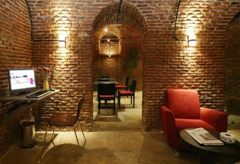 Petit Palace Arenal pet friendly2 768x524