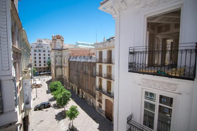 Petit Palace Plaza de la Reina pet friendly4 768x512