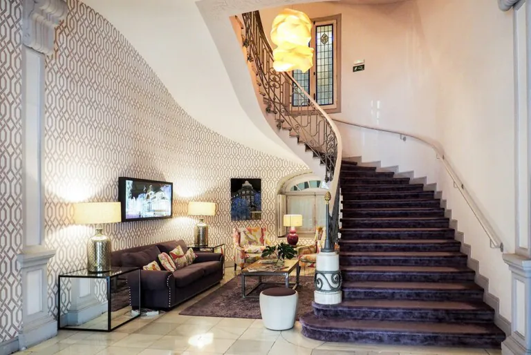 Petit Palace Savoy Alfonso XII pet friendly2 768x514