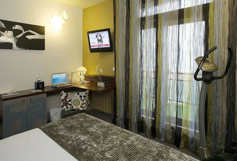 Petit Palace Tamarises pet friendly4 768x524