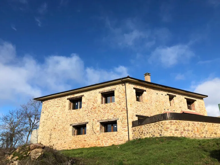 Casa rural Marquina2 768x576
