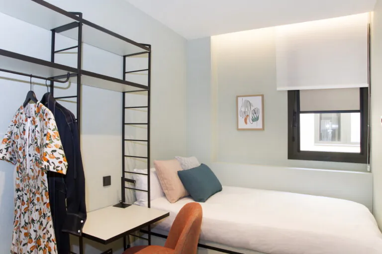 2BR con balcon 3 768x511